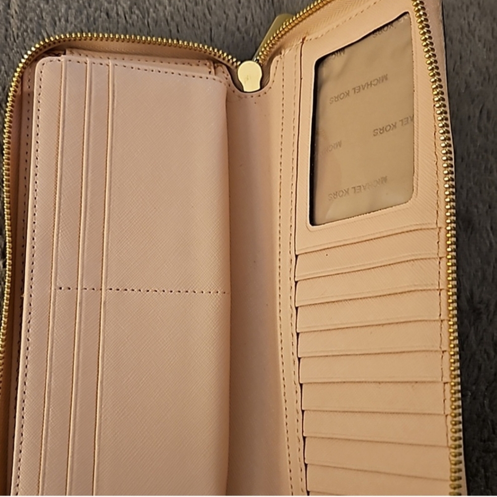 Wallet - Picture 3 of 3